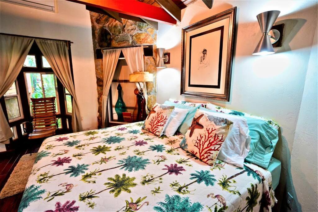 The Dock Resort Over Water Retreat West End Bagian luar foto