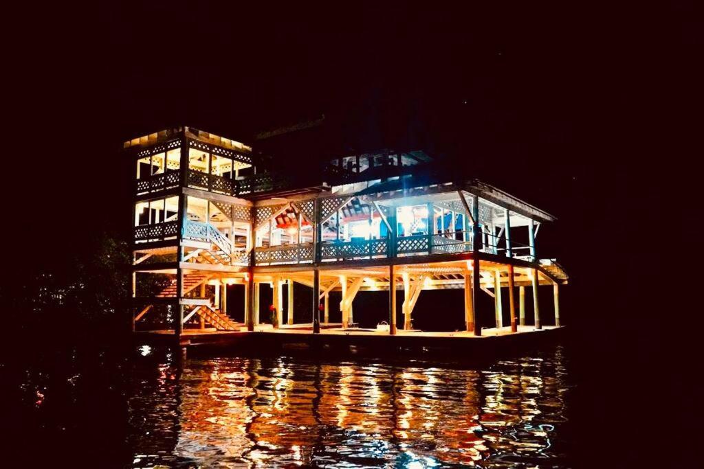 The Dock Resort Over Water Retreat West End Bagian luar foto