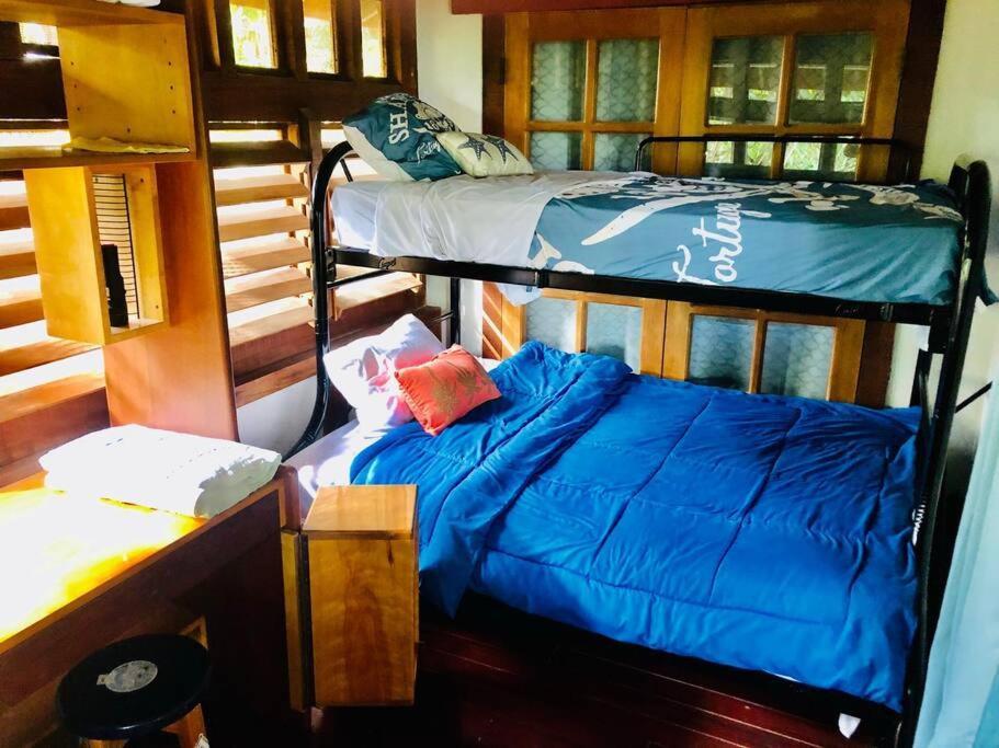 The Dock Resort Over Water Retreat West End Bagian luar foto